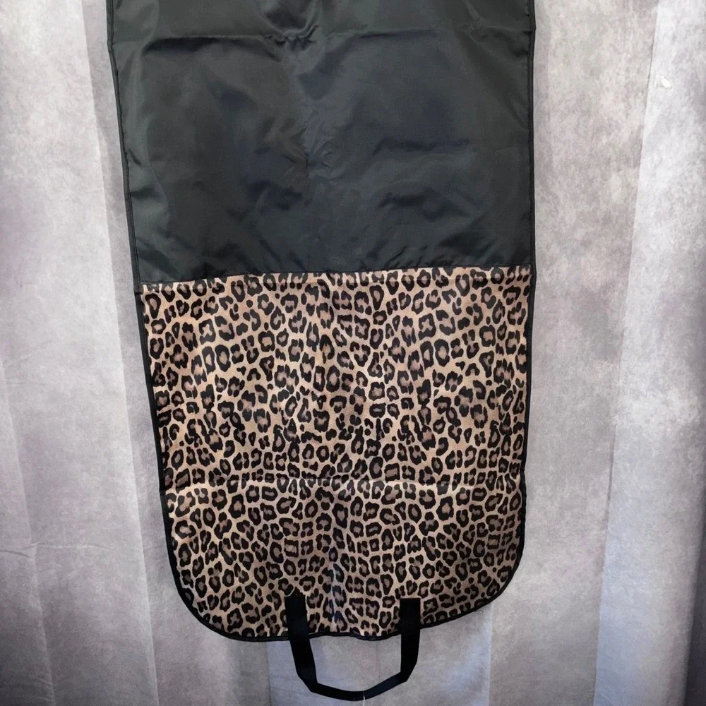 NWT Chico's Brown Leopard Print Mob Wife Garment Bag Travel Suit Cover - Picture 3 of 9